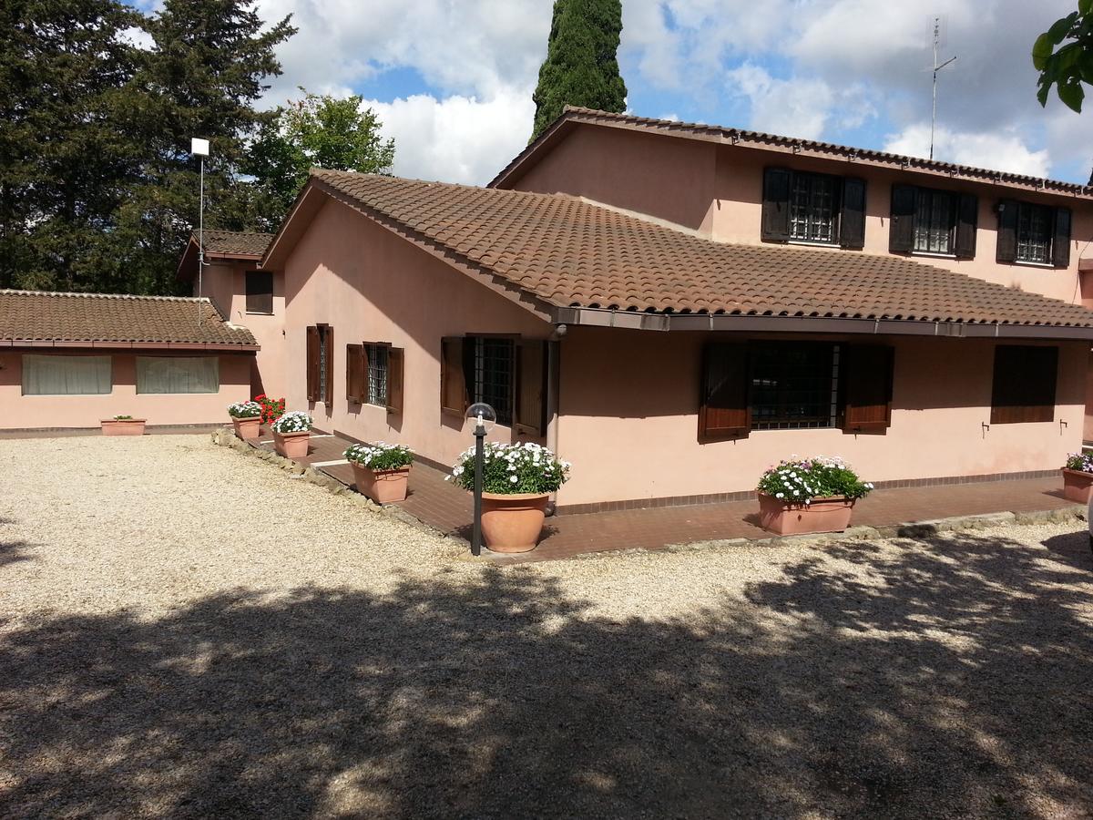 Villa di Christian e Michelle Roma Esterno foto